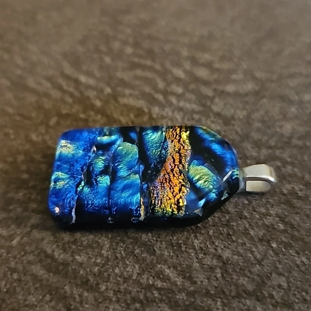 ARTISAN Blue Metallic Dichroic Glass Vertical Pendant